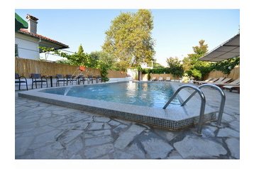 Griechenland Privát Metamorfosi, Exterieur